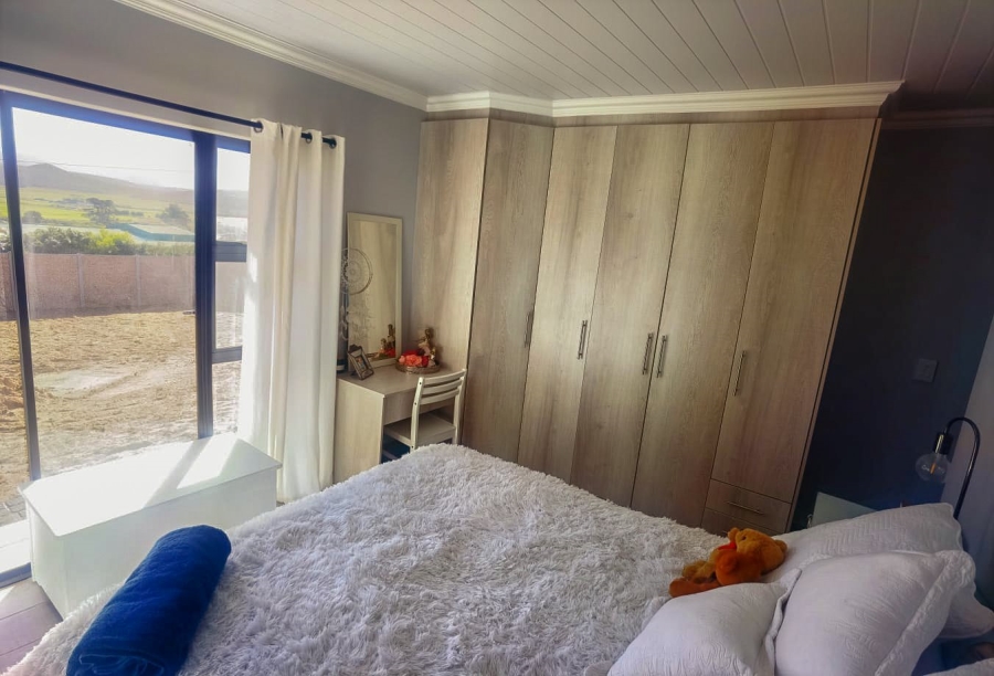  Bedroom Property for Sale in Fraaiuitsig Western Cape